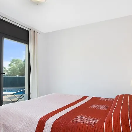 Villa Sleeps 8 Lloret de Mar